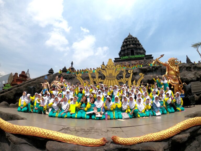 Pembelajaran Outdoor Learning Kelas 7 SMP Negeri 1 Waru Tahun Ajaran 2023/2024